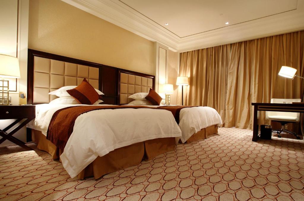 Landison Green Town Hotel Xinchang Room photo